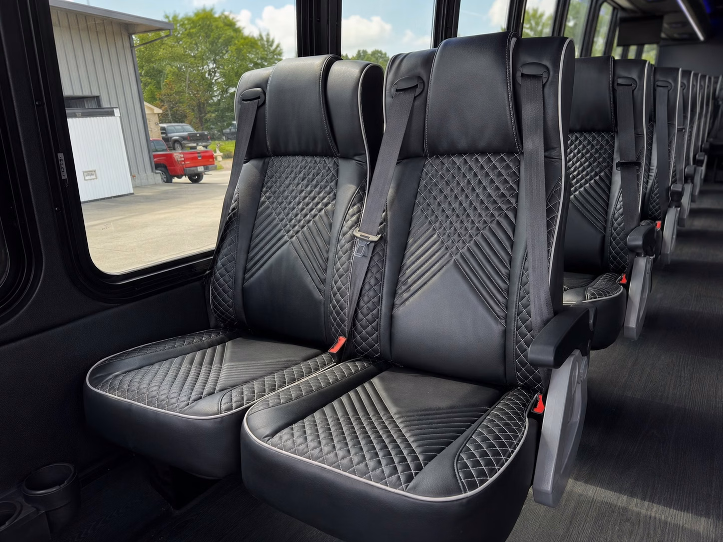 norwalk airport transfer charter bus rentals
